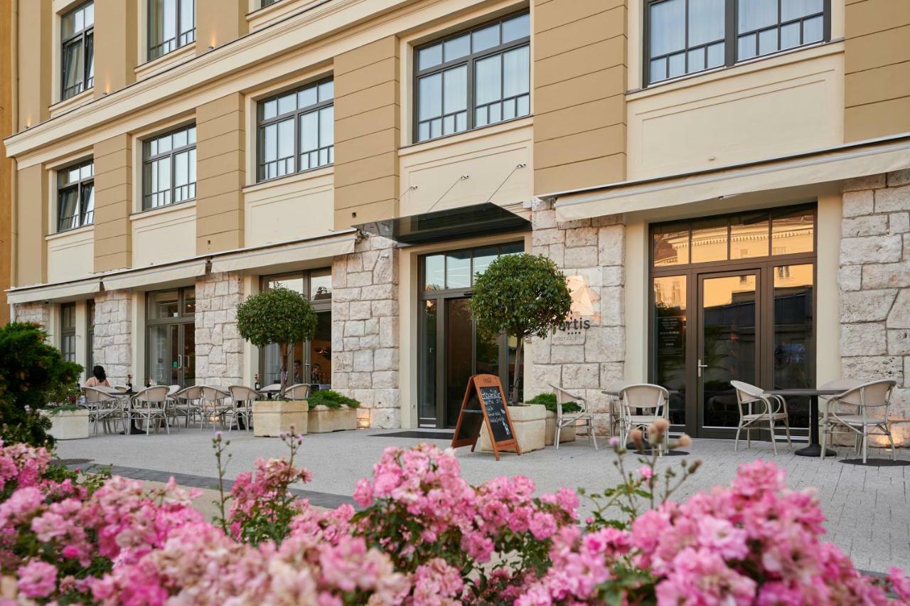 Artis Boutique Hotel Szombathely Dış mekan fotoğraf